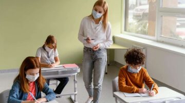 Pais buscam apoio de professores particulares na pandemia
