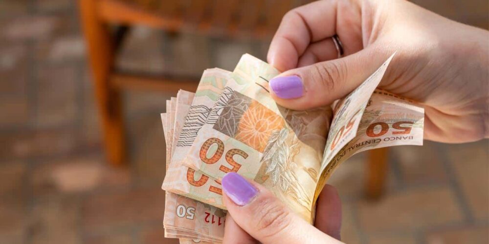 Saiba como investir a 1ª parcela antecipada do 13º salário do INSS